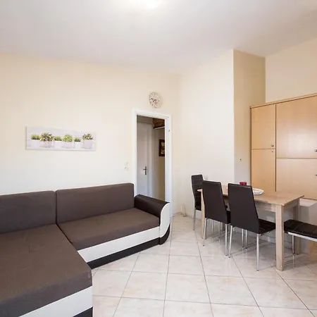 Callistemon Loft Apartman *