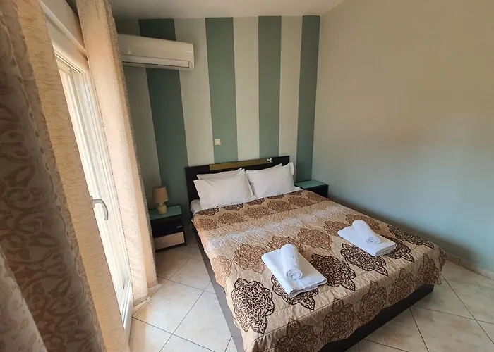 Callistemon Loft * Potos